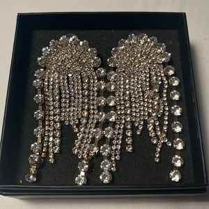 Beautiful chandelier bridal earring. Never worn